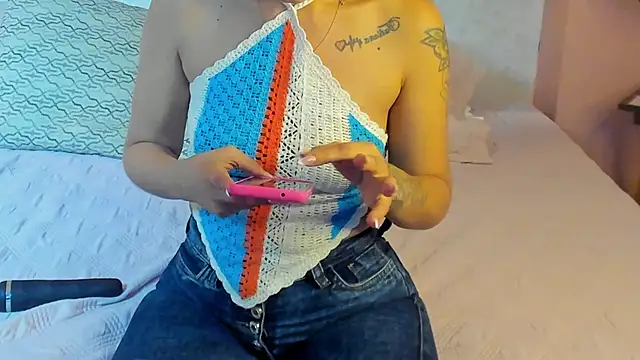 Emilly Beaumont online show from September 18, 2025, 1:24 pm