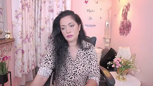 Snapshot of MyLovOne chatting on July 10, 2026, 9:34 am MyLovOne online show from July 10, 2026, 9:34 am