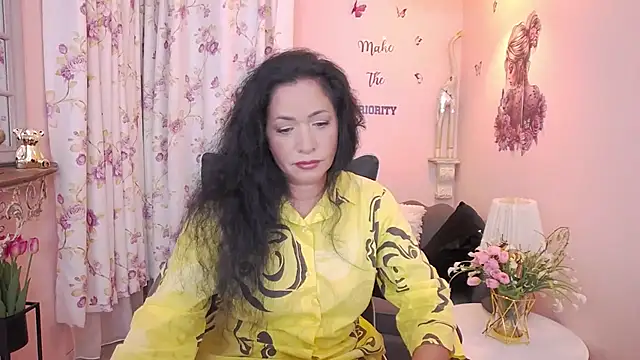 Snapshot of MyLovOne chatting on July 12, 2026, 10:06 am MyLovOne online show from July 12, 2026, 10:06 am