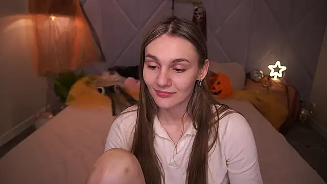 Snapshot of DiamondGoldie chatting on November 1, 2025, 7:54 am DiamondGoldie online show from November 1, 2025, 7:54 am