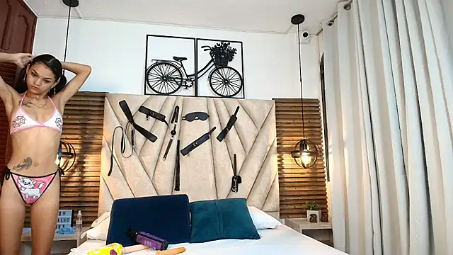 Cinthiabaker online show from November 25, 2025, 11:43 am