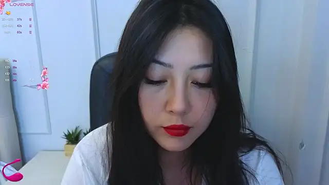 Kuro Ren online show from November 1, 2025, 1:46 pm