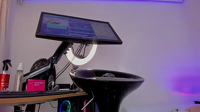 eva rain  online show from January 8, 2026, 5:54 am