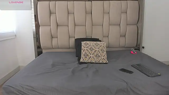 Enzo issis online show from October 23, 2025, 6:17 pm