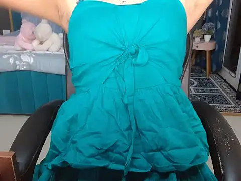 Urlove lily online show from September 12, 2025, 3:45 pm