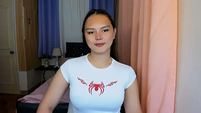 ameliamaureen online show from April 12, 2026, 3:22 am