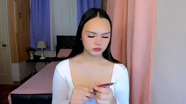 ameliamaureen online show from June 13, 2026, 4:10 am
