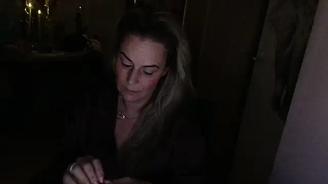 Mrs-Aurora online show from March 9, 2026, 9:41 pm