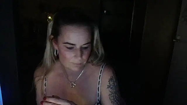 Mrs-Aurora online show from March 25, 2026, 10:38 pm