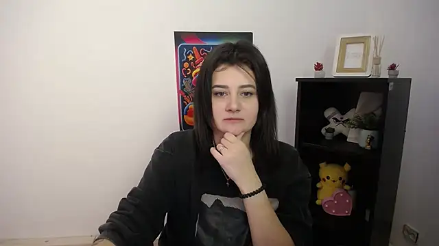 Katrin kiss  online show from October 17, 2025, 12:30 pm