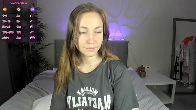 Luna G0ld online show from September 25, 2025, 11:41 pm