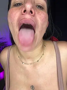 carol cruz133 online show from November 26, 2025, 11:28 pm