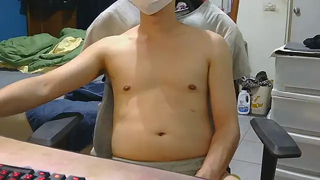 Snapshot of Rmangotw chatting on May 16, 2026, 6:07 pm Rmangotw online show from May 16, 2026, 6:07 pm