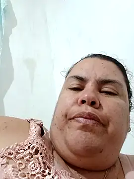 yaneth  online show from January 11, 2026, 11:43 pm