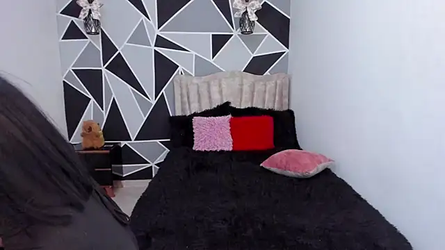 valeria-duarte online show from January 18, 2026, 8:01 pm