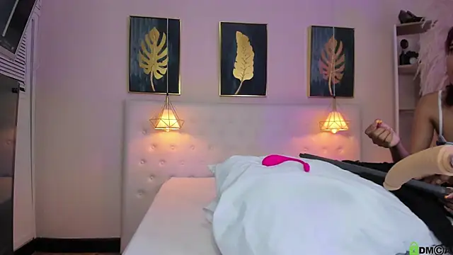 Cinnamon Star online show from September 24, 2025, 12:19 pm