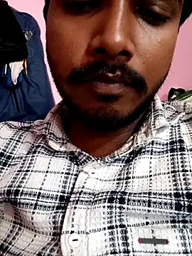 Snapshot of BangaloreSexy_Ram chatting on November 1, 2025, 6:48 am BangaloreSexy Ram online show from November 1, 2025, 6:48 am