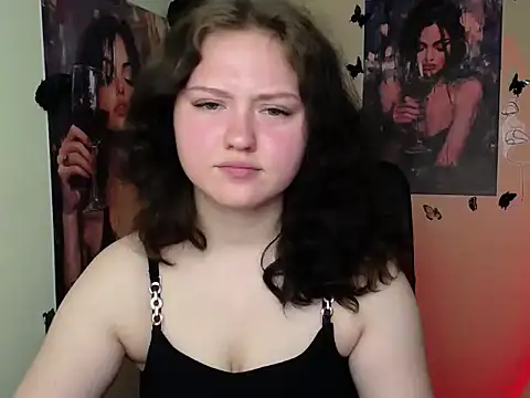 LadyAlice  online show from May 16, 2026, 6:43 am
