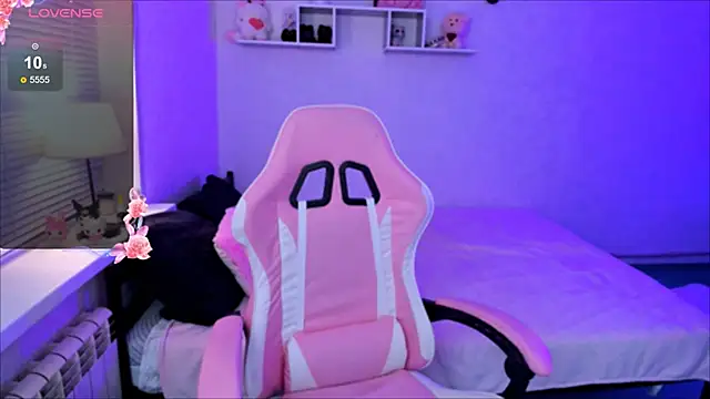 MiaScarlettt online show from October 18, 2025, 7:36 pm