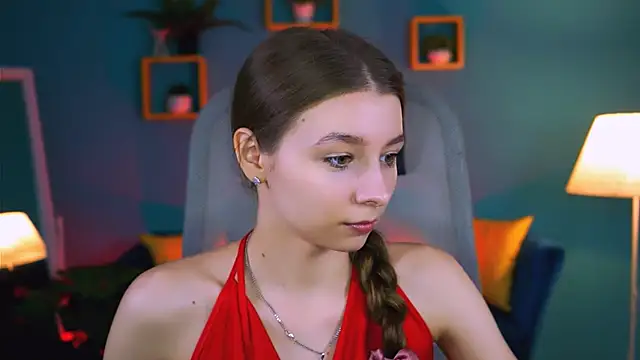 JulieDaniel online show from October 28, 2025, 4:27 am