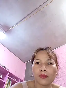 Snapshot of NG_N chatting on October 30, 2025, 1:18 am NG N online show from October 30, 2025, 1:18 am