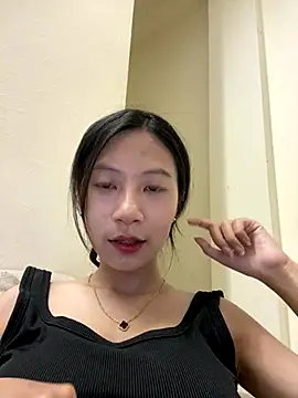 Snapshot of Lil-Gi chatting on September 10, 2025, 3:45 pm Lil-Gi online show from September 10, 2025, 3:45 pm