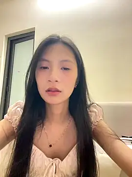 Lil-Gi online show from October 3, 2025, 3:31 pm