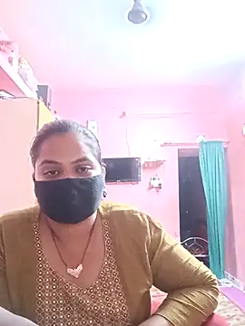 biggbobbsgirl online show from October 9, 2025, 7:23 pm