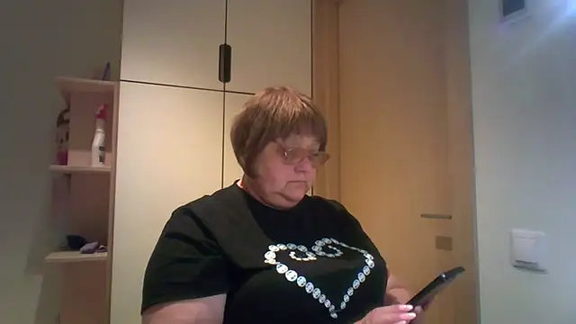 rewa666 online show from September 8, 2025, 4:17 pm
