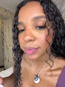 LisaMendez online show from May 20, 2026, 12:17 am