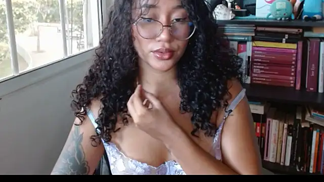 clitia xx online show from December 4, 2025, 10:07 pm