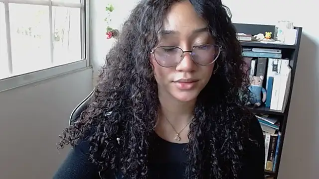 clitia xx online show from February 2, 2026, 6:50 pm