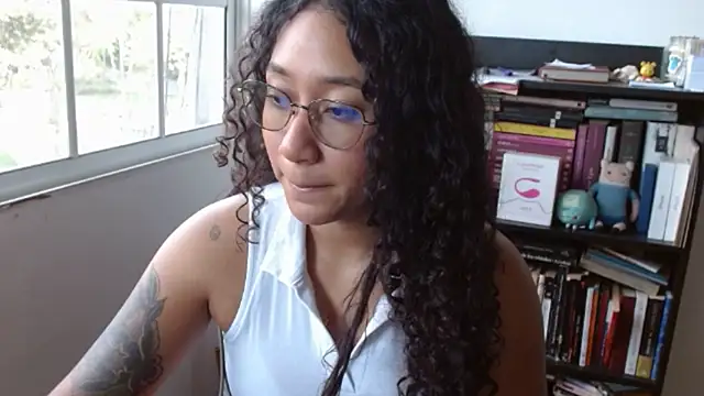 clitia xx online show from February 4, 2026, 8:36 pm