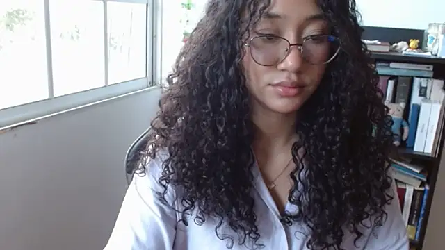 clitia xx online show from February 5, 2026, 7:51 pm