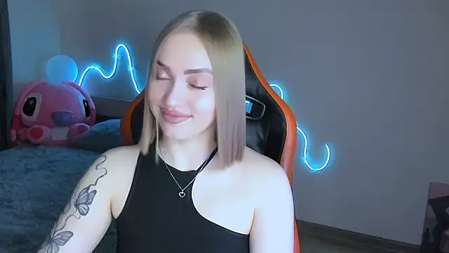 LaraKrein lk online show from February 23, 2026, 1:30 pm