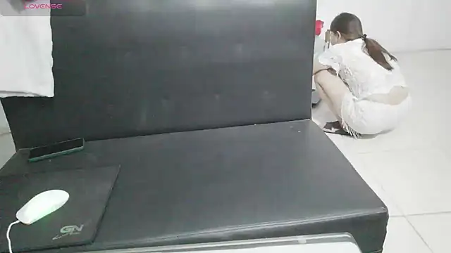 Snapshot of Owe_chan chatting on October 10, 2025, 1:10 pm Owe chan online show from October 10, 2025, 1:10 pm