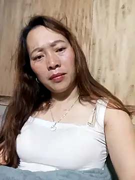 Bianly online show from December 4, 2025, 6:49 pm