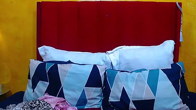 Candycrush2555 online show from December 5, 2025, 7:17 am