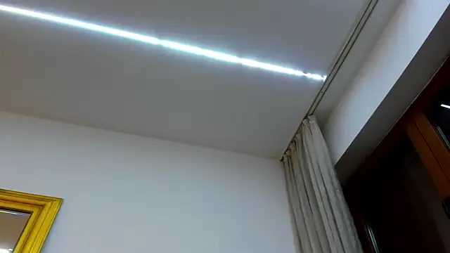 Anyssia online show from November 6, 2025, 6:20 pm