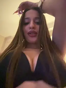 Anyssia online show from April 11, 2026, 9:13 am