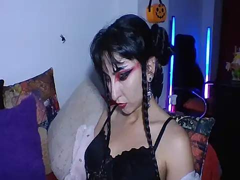 a miss online show from October 31, 2025, 4:24 am