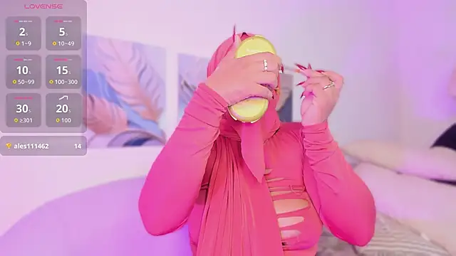 Snapshot of yasmin_elite chatting on February 13, 2026, 10:44 am yasmin elite online show from February 13, 2026, 10:44 am