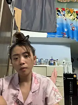 Snapshot of Minee1202 chatting on April 24, 2026, 12:57 am Minee1202 online show from April 24, 2026, 12:57 am
