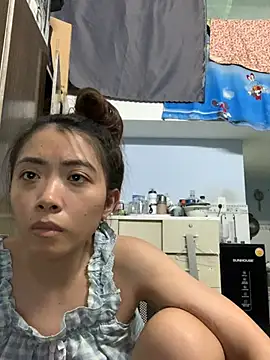 Snapshot of Minee1202 chatting on April 28, 2026, 12:42 am Minee1202 online show from April 28, 2026, 12:42 am