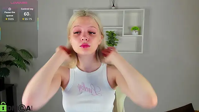 Allice Cox online show from October 7, 2025, 12:52 am