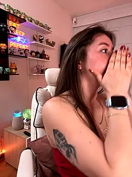 Sharon 07 online show from October 9, 2025, 11:25 pm