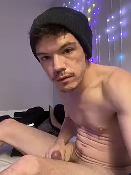 SalemStratton online show from November 8, 2025, 4:51 pm