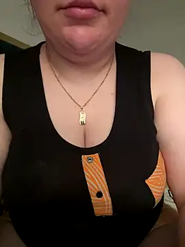 Snapshot of _Douna_-_ chatting on September 11, 2025, 4:51 pm Douna - online show from September 11, 2025, 4:51 pm