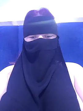 Snapshot of _Douna_-_ chatting on September 18, 2025, 4:20 pm Douna - online show from September 18, 2025, 4:20 pm
