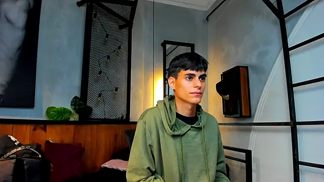 Dani mc1 online show from October 14, 2025, 11:33 am